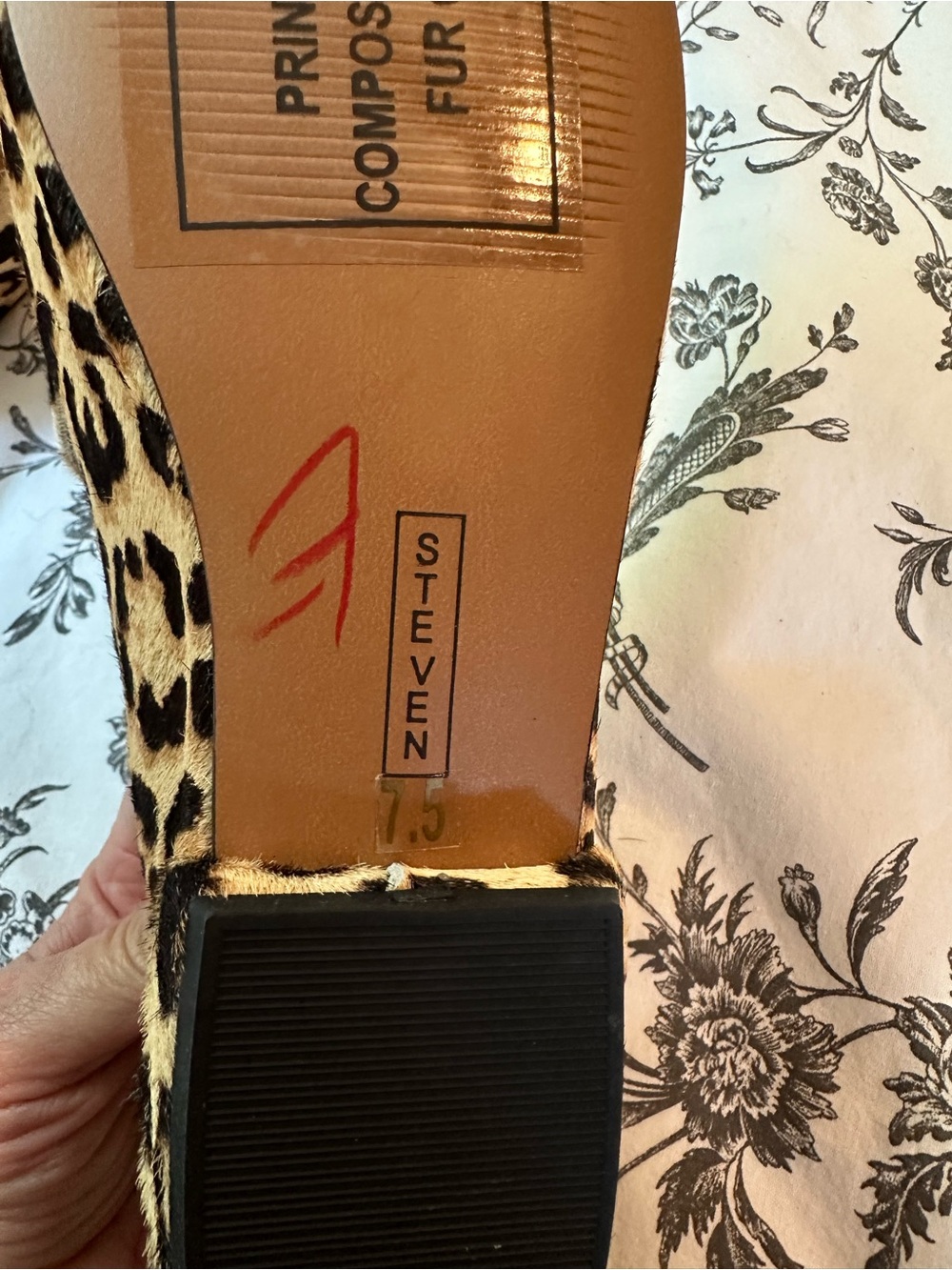 Steve Madden Steven Leopard Print genuine Calf Hair Loafers Flats Size 7.5 - Picture 6 of 6
